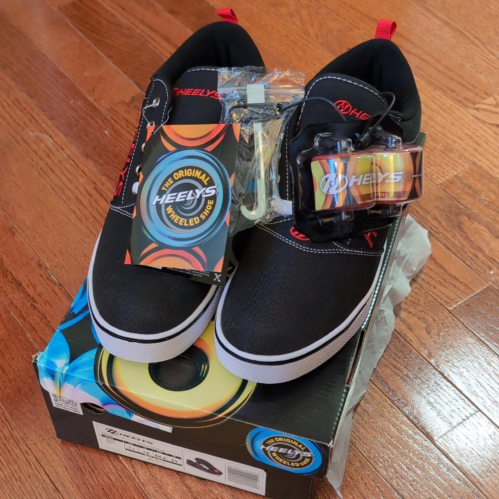 Heelys Pro 20 Mens Shoe Size 11 Black Red Tool Red Wheels Box Included New